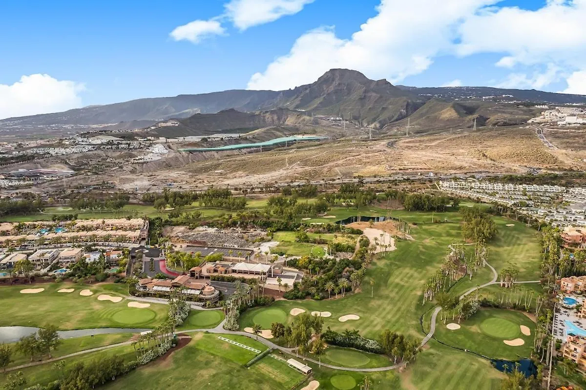Villa Luxury, Boutique Two-Bedroom Modern Townhouse With Golf Views Arona  Spanien