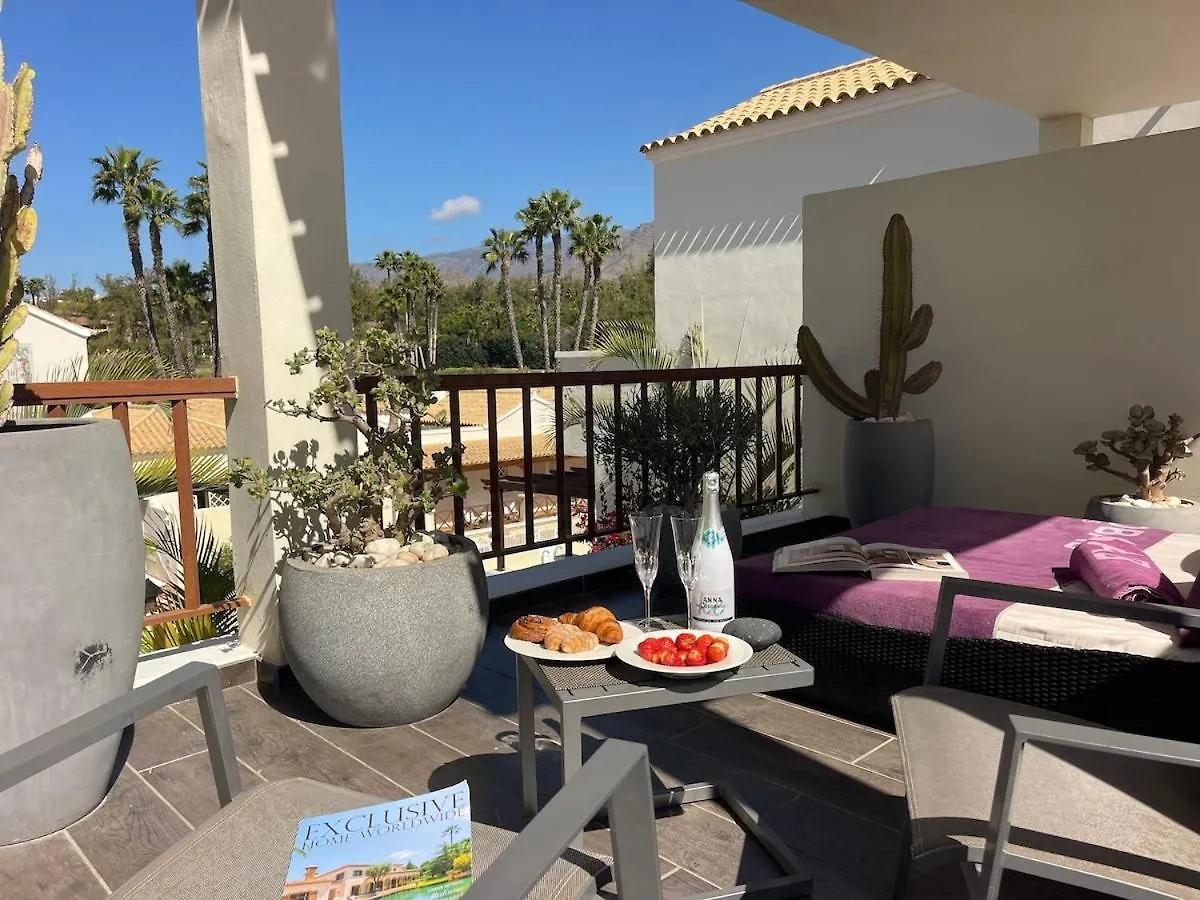 Luxury, Boutique Two-Bedroom Modern Townhouse With Golf Views Arona  0*, Arona (Tenerife)